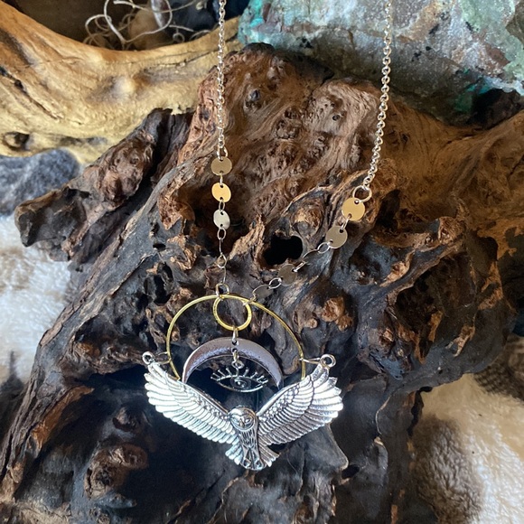 Owl necklace - Picture 3 of 3